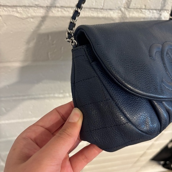Chanel caviar leather navy blue half moon wallet on chain bag - Picture 8 of 16
